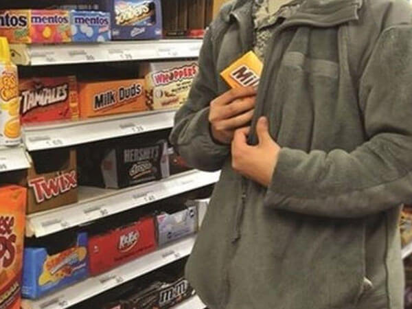 ăn cắp tr&ecirc;n nước nhật