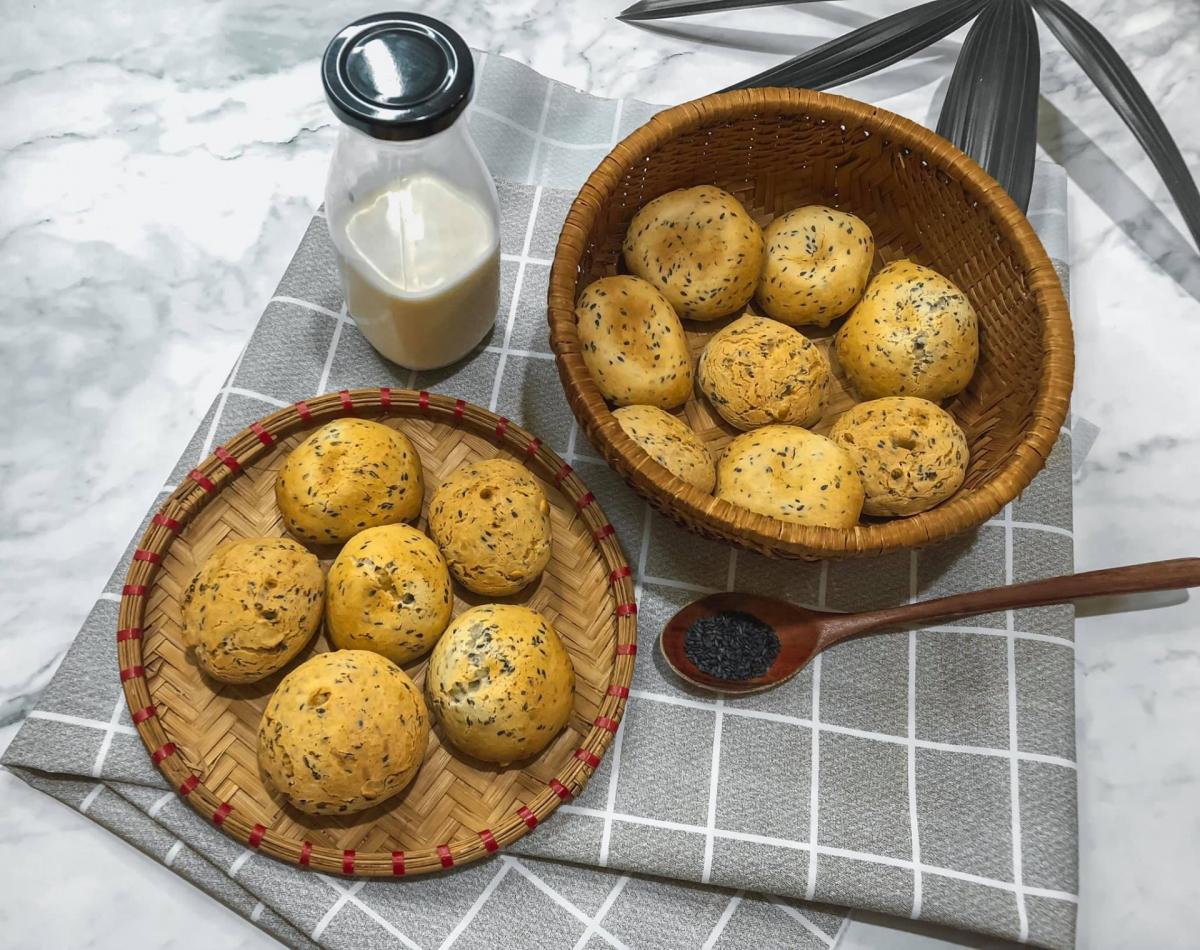 C&aacute;ch l&agrave;m b&aacute;nh m&igrave; đen mochi H&agrave;n Quốc