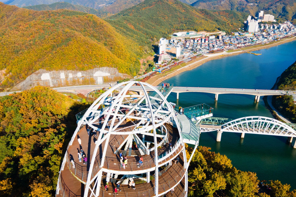 Cầu kính Mancheonha Skywalk