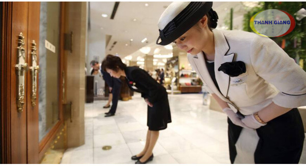 c&uacute;i ch&agrave;o người nhật