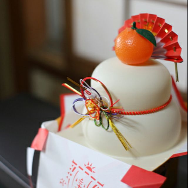 đặc điểm của bánh Kagamimochi