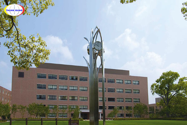 đại học Kansai