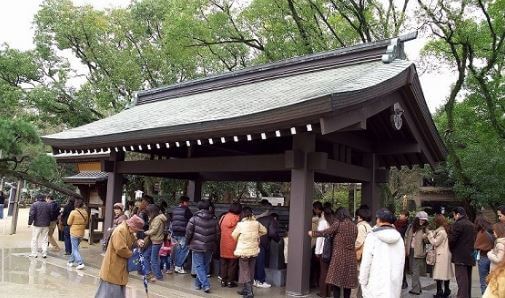 đi lễ đầu năm của người nhật bản