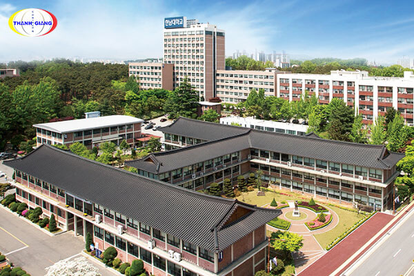 Chương trình Học bổng - Học phí