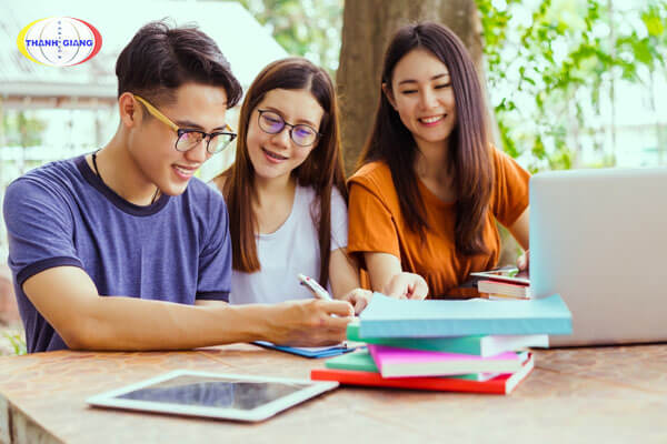 Học tiếng Nhật có tương lai không? Học tiếng Nhật để làm gì?