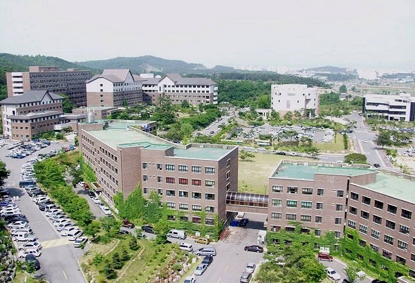 khuôn viên đại học honam