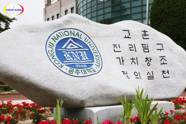 Chương trình Học bổng - Học phí