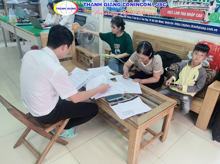 Chào đón các bạn học sinh vào mùa nhập học mới