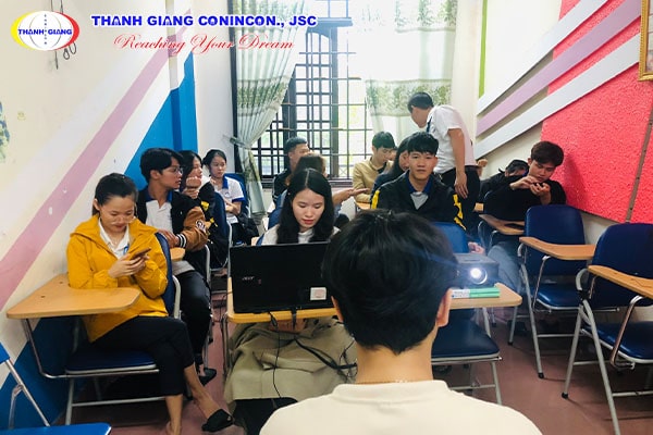 Đào tạo học viên Thanh Giang CN Huế
