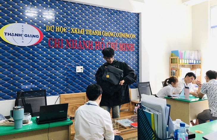 Nô nức học sinh nhập học trung tâm Thanh Giang đầu tuần mới