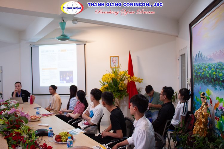 Hội thảo du học Canada tại Thanh Giang với Royal Crown School