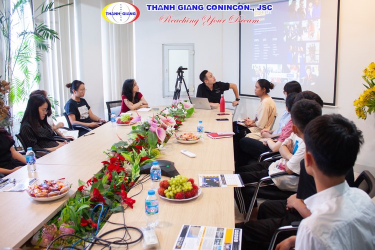 Hội thảo du học Canada tại Thanh Giang với Royal Crown School
