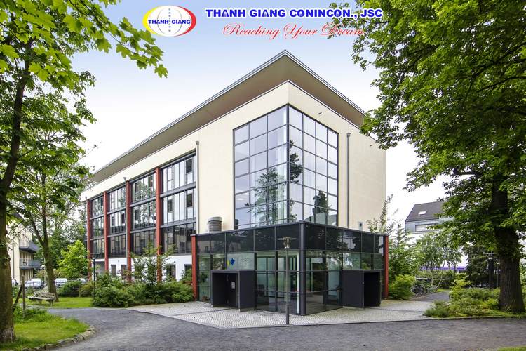 Trường Đại học PFH về khoa học ứng dụng (PFH Private University of Applied Sciences)
