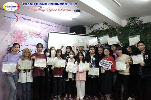 Quốc tế Phụ nữ - ngày vinh danh những bông hoa yêu kiều của thế giới
