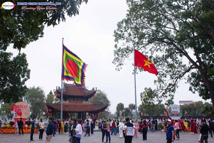 Thanh Giang tổ chức du xuân và lễ chùa đầu năm Giáp Thìn cho cán bộ nhân viên