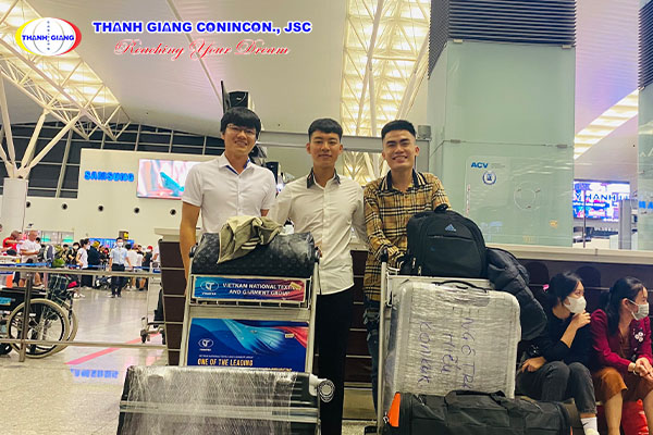 tiễn học sinh Thanh Giang du học Hàn Quốc