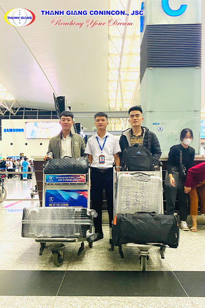 tiễn học sinh Thanh Giang du học Hàn Quốc