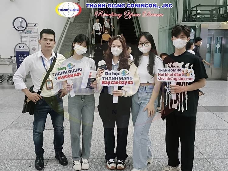 Vui mừng tiễn chân học sinh Thanh Giang đi du học Hàn Quốc kỳ tháng 6/2023