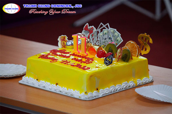 sinh nhật nhân viên Thanh Giang tháng 11