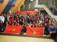 Du học sinh Việt Nam “đi bão” mừng chiến thắng U23