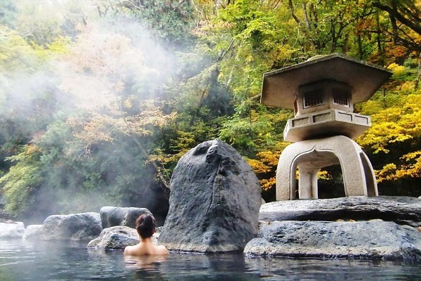 Nguồn gốc của tắm onsen Nhật Bản