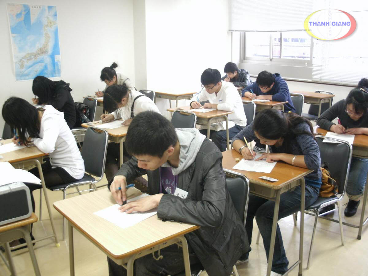 tra học phí các trường nhật ngữ