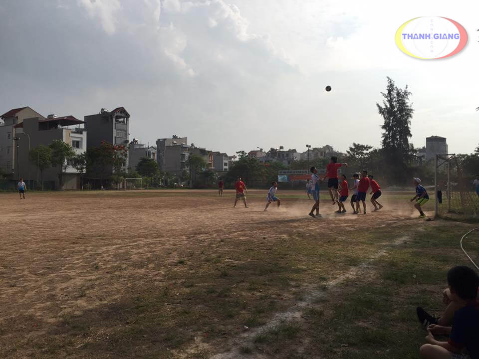 Bất chấp trưa nắng với tinh thần thể thao