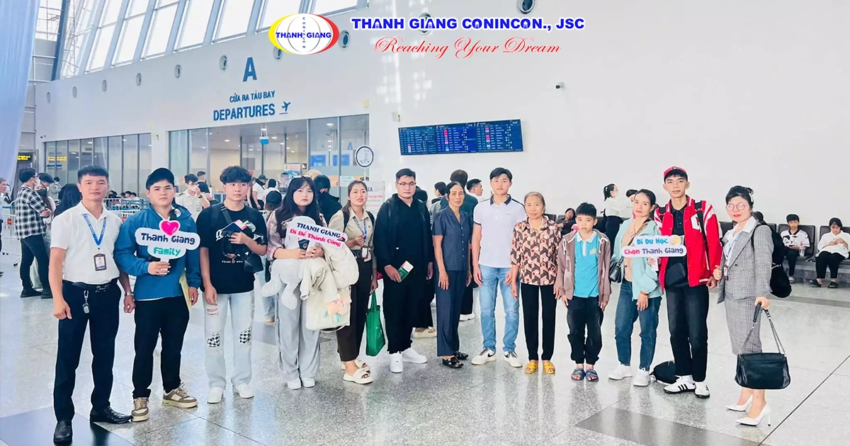 Thanh Giang tiễn bay các bạn du học sinh Đức