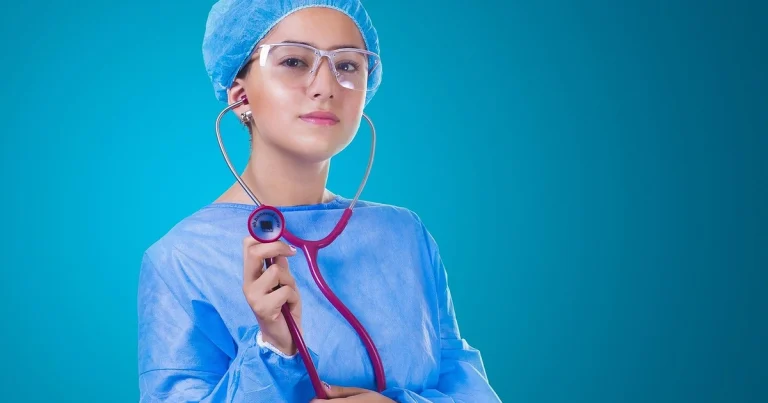 Điều dưỡng viên trong ca làm việc, ngành nghề được nhiều học viên học nghề tại Đức lựa chọn