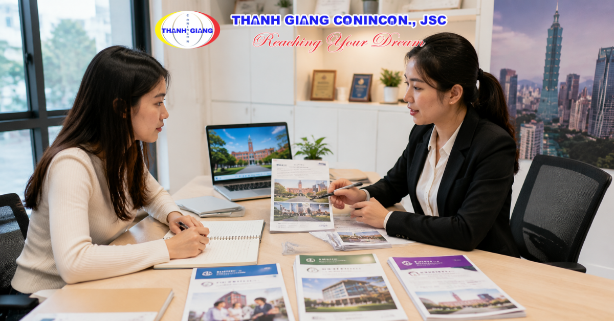 Du học sinh được tư vấn chọn lộ trình học phù hợp trước khi sang Đài Loan