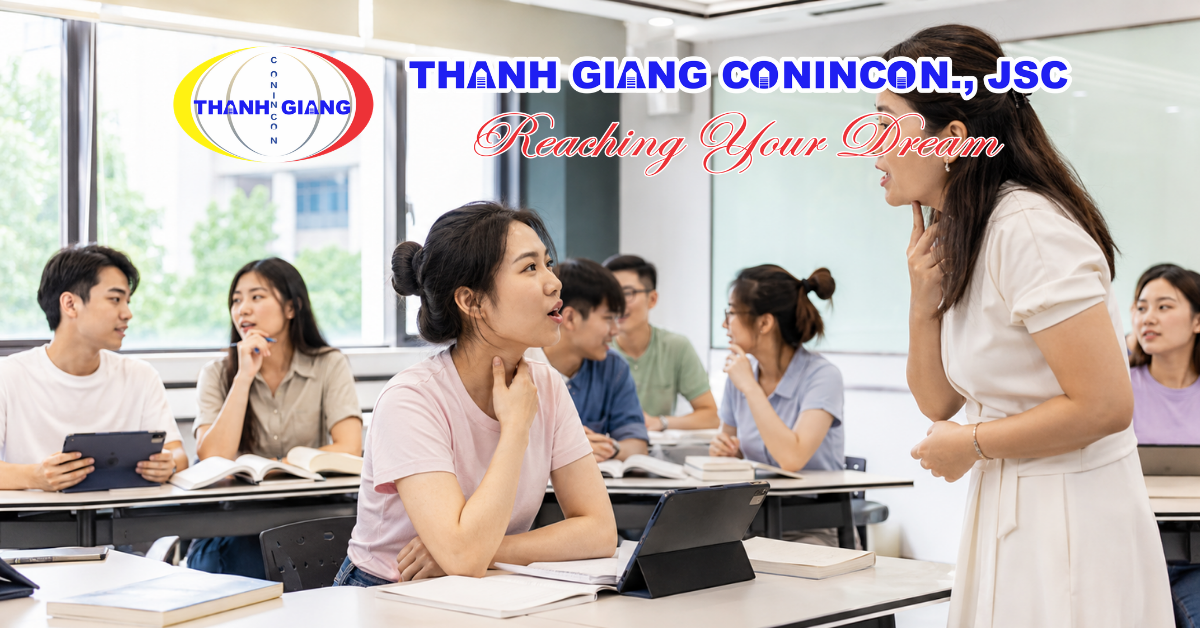 Học viên đang học tiếng Trung để chuẩn bị cho hành trình du học Trung Quốc