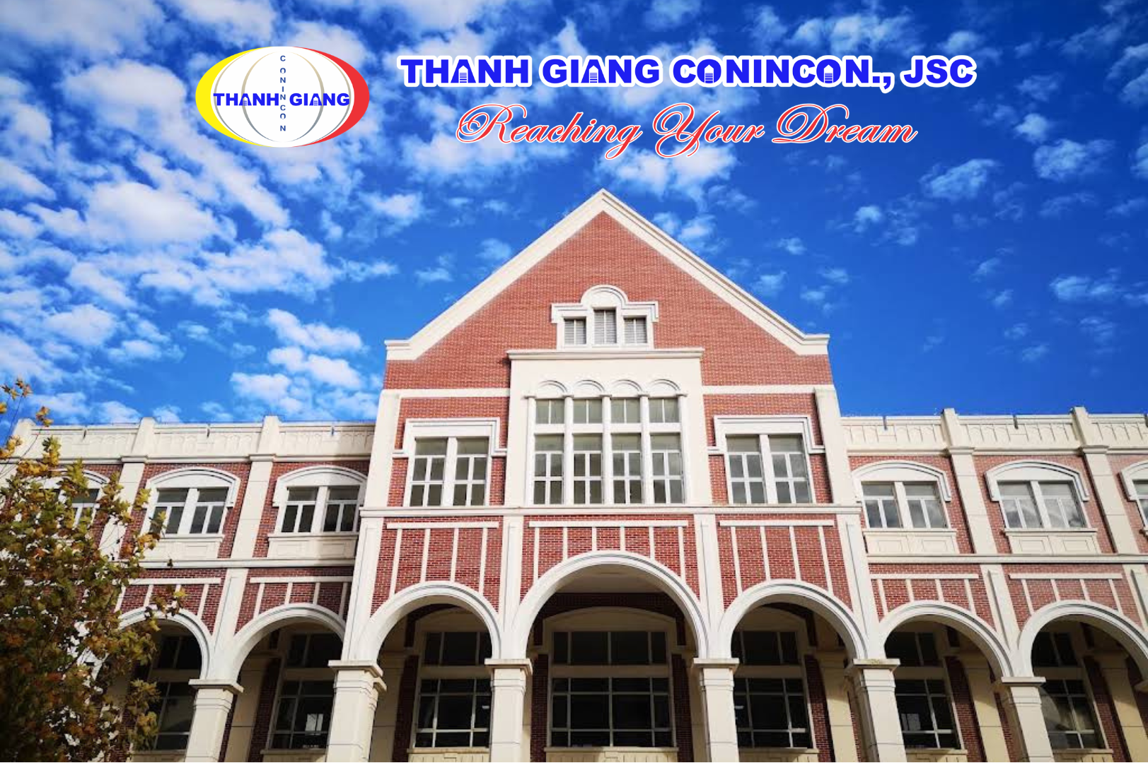 Kiến trúc gạch đỏ độc đáo trong khuôn viên Đại học Ngoại ngữ Thượng Hải, Trung Quốc