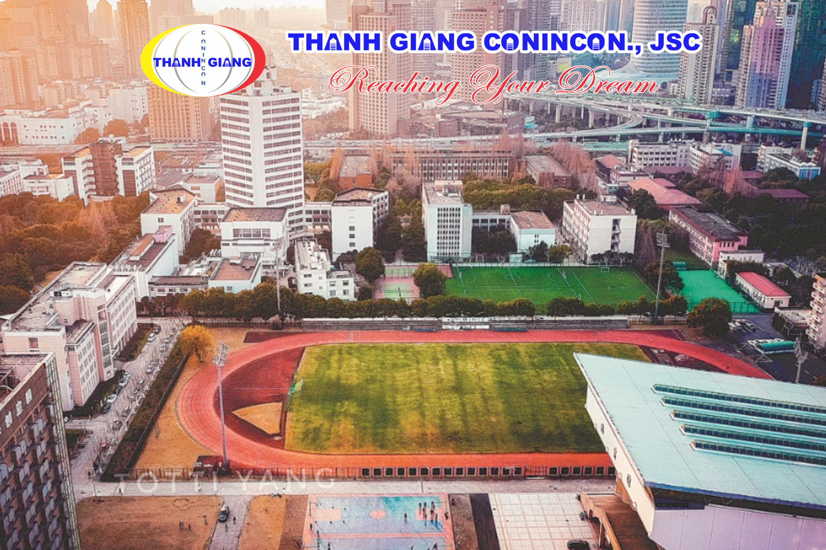 Sân vận động của Đại học Đông Hoa