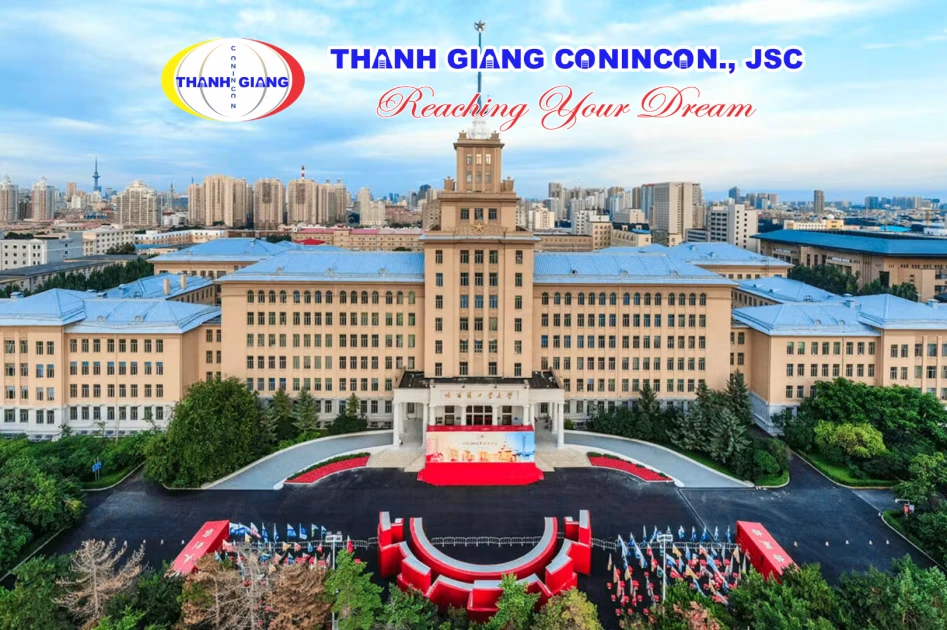 Toàn cảnh không gian xanh từ trên cao trong khuôn viên Đại học Công nghiệp Cáp Nhĩ Tân
