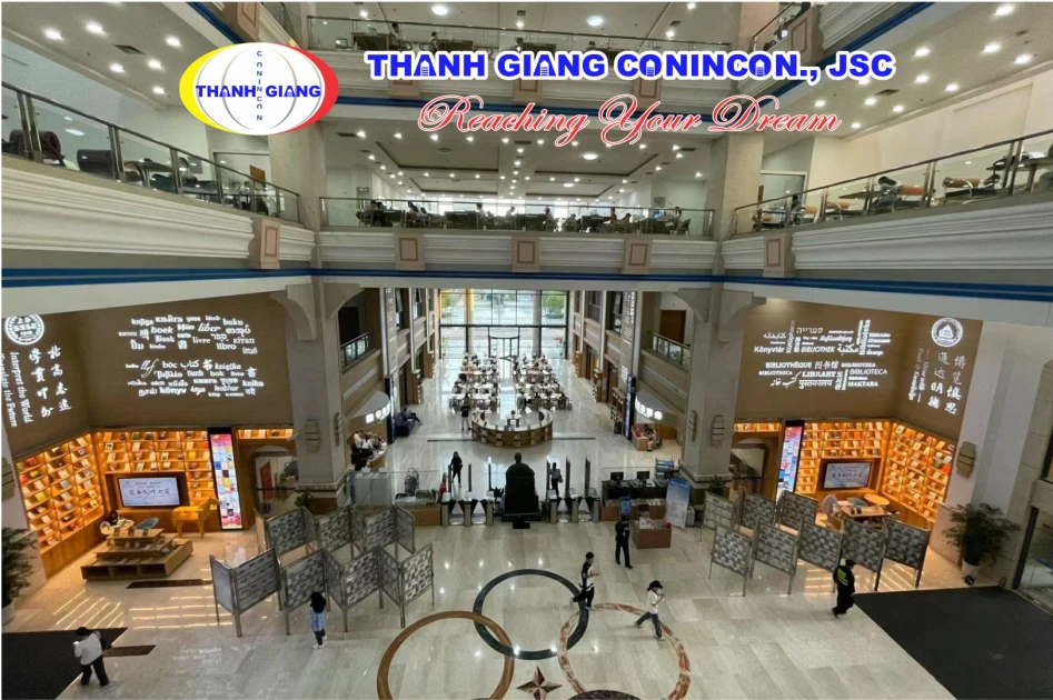 Sảnh thông tầng trong tòa nhà tại Đại học Ngoại ngữ Thượng Hải