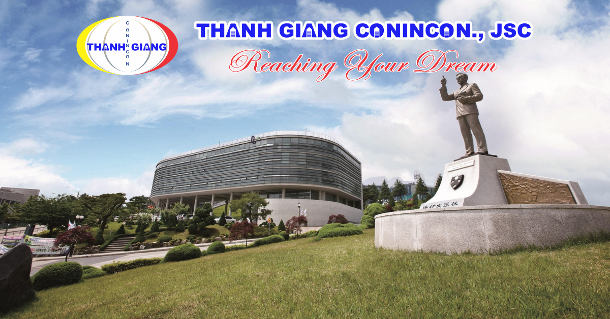 Tượng đài tưởng nhớ người sáng lập trường trong khuôn viên Đại học Pai Chai